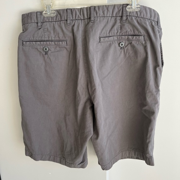 Grey Uniqlo short - size large - Picture 2 of 2